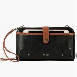 The Sak Smartphone Black and Tan Leather Wristlet